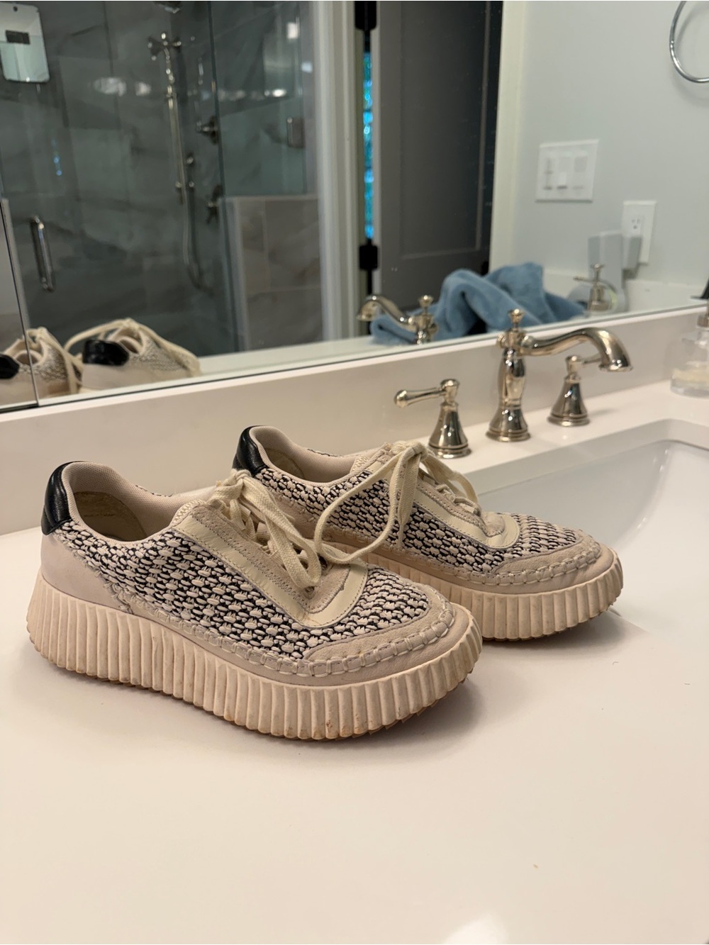 Dolce Vita Dolen Sneaker